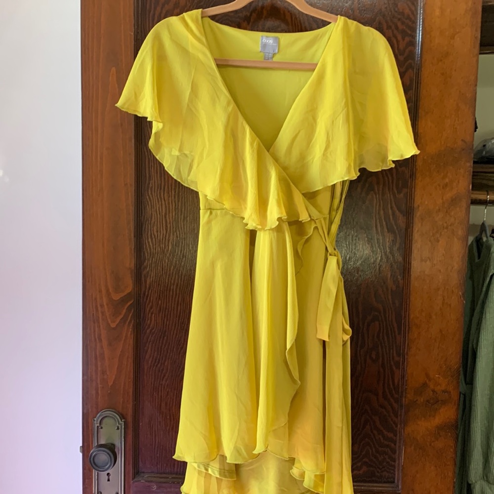 Chartreuse Chifon wrap dress size 6 ASOS